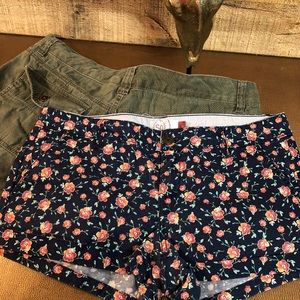 2 pair of shorts floral army green 2 inch inseam
